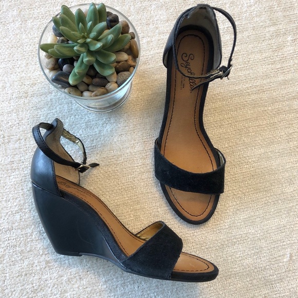 Seychelles Shoes - Seychelles// Thyme Wedge in Black